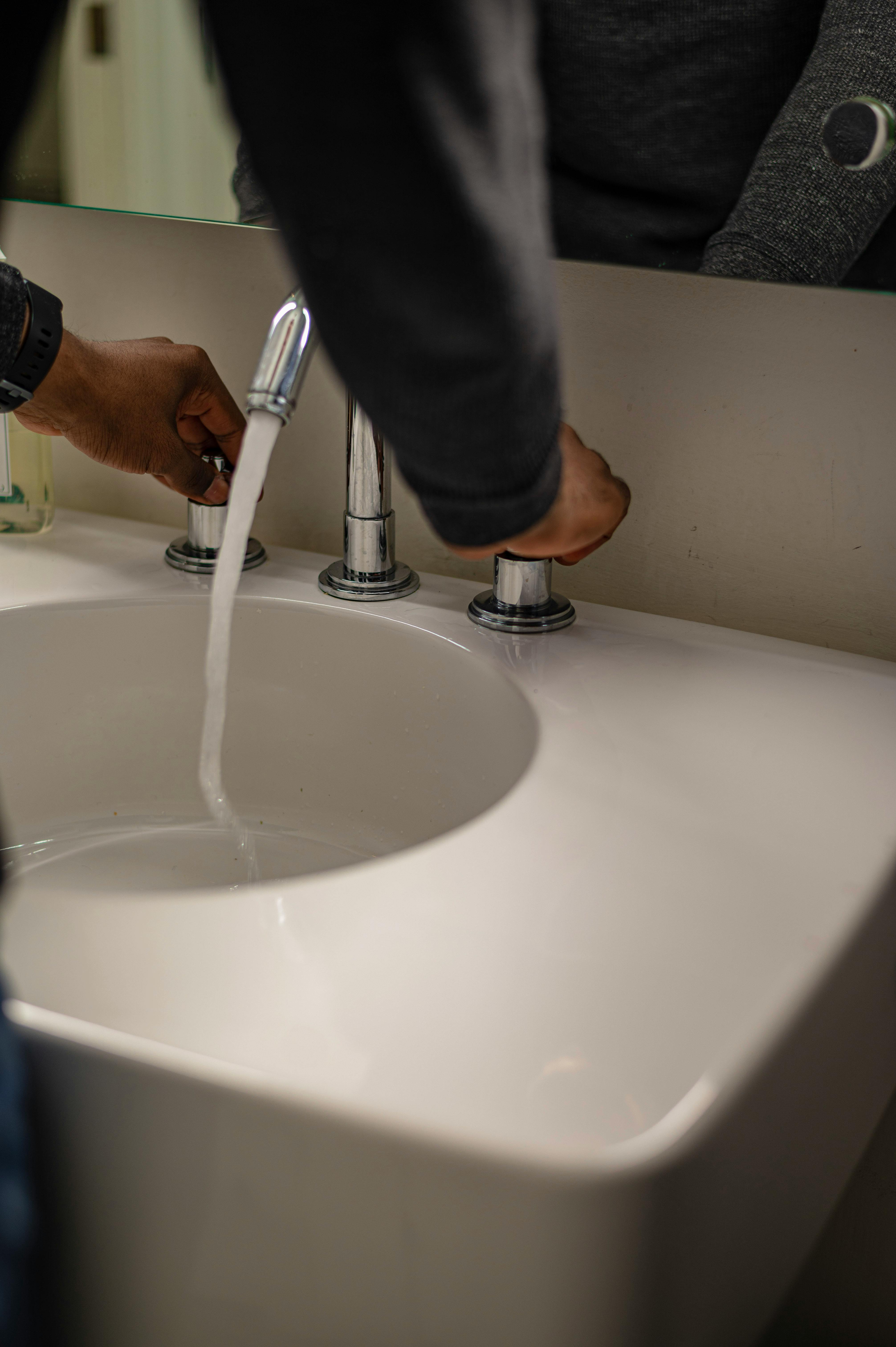 Blocked drain hydro-jet clearing